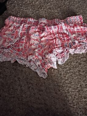 No Boundaries Red & White Printed Ruffle Athletic Shorts